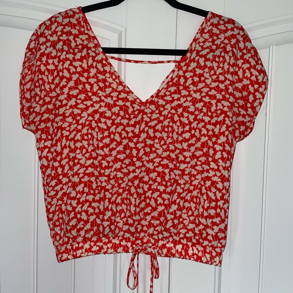 Red floral ditsy pattern shirt, size small